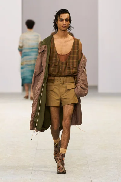 Look 23